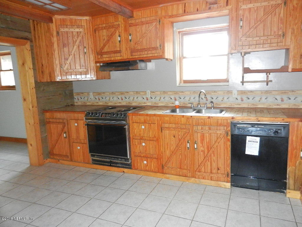 16578 Yellow Bluff Road Jacksonville, FL 32226 - Photo 2 of 21 Kitchen