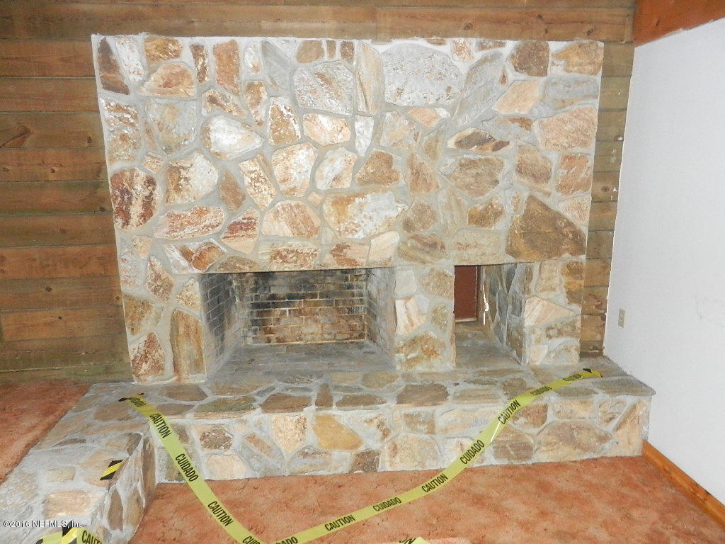 16578 Yellow Bluff Road Jacksonville, FL 32226 - Photo 6 of 21 Fireplace