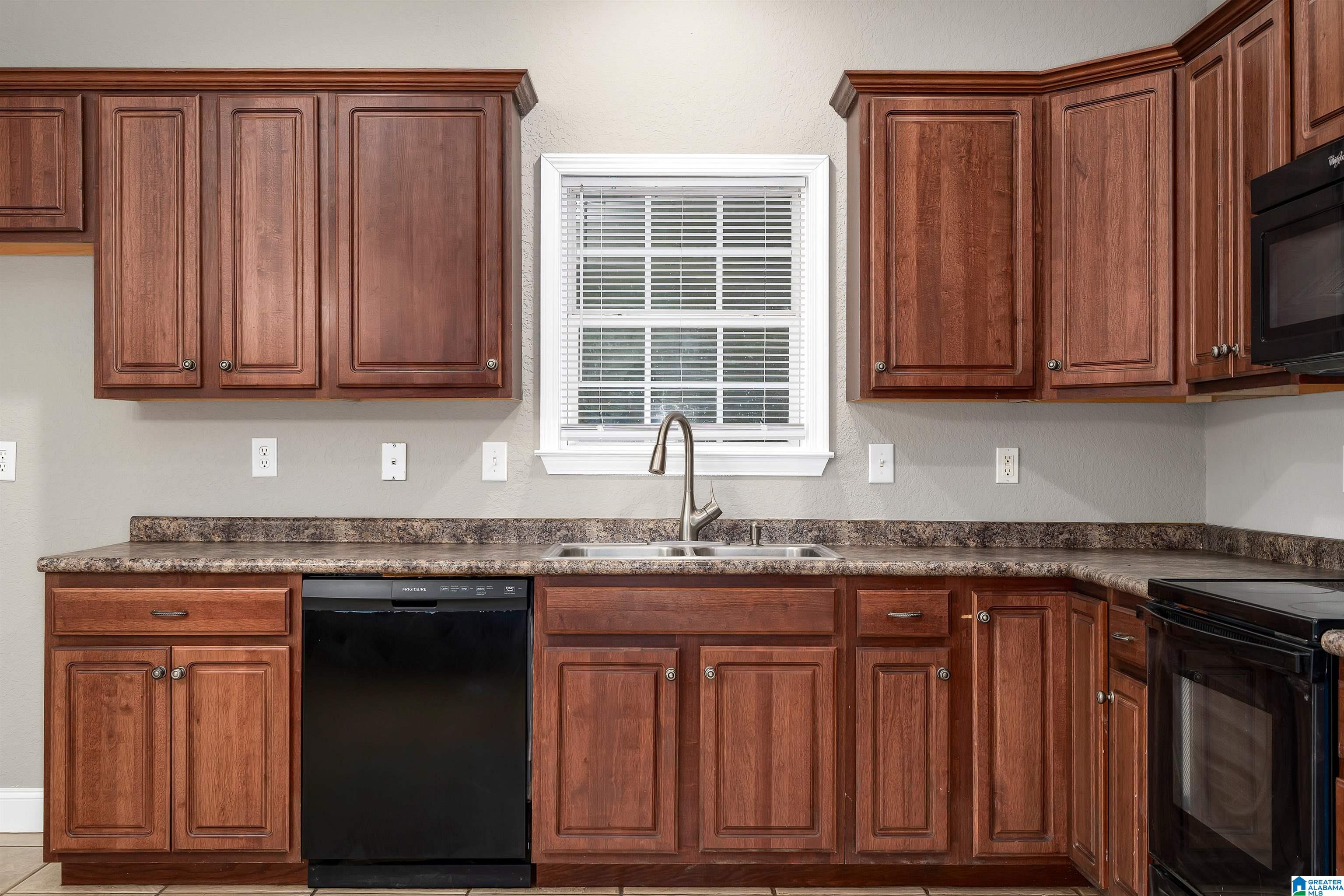 301 Park Road Alabaster, AL 35007 - Photo 11 of 26