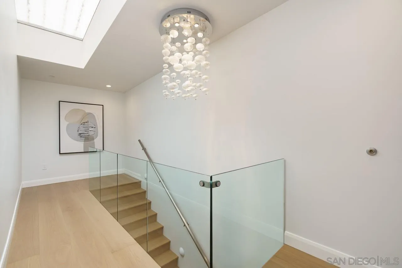 419 Ravina Street La Jolla, CA 92037 - Photo 13 of 38