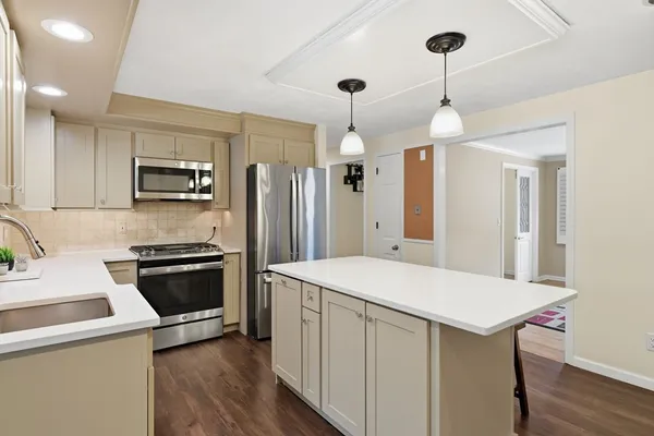 $739,900 | 330 Merriweather Drive, Longmeadow, MA 01106