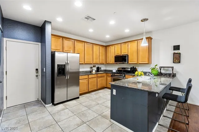 $429,999 | 635 Taliput Palm Place, Henderson, NV 89011