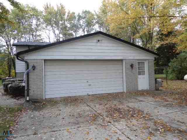 76125 Capac Road Armada, MI 48005 - Photo 16 of 17 near 3 car att garage