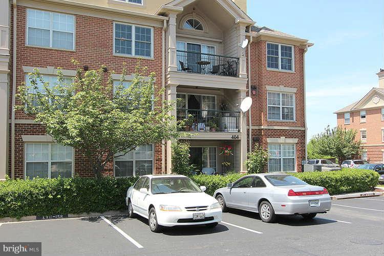 404 Ridgepoint Place, Unit 32 Gaithersburg, MD 20878 - Photo 26 of 30 Exterior (Front)