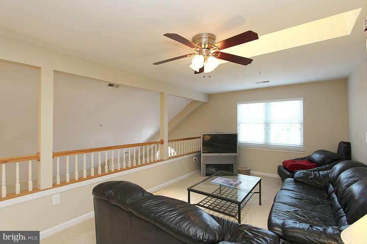 404 Ridgepoint Place, Unit 32 Gaithersburg, MD 20878 - Photo 5 of 30 Interior (General)