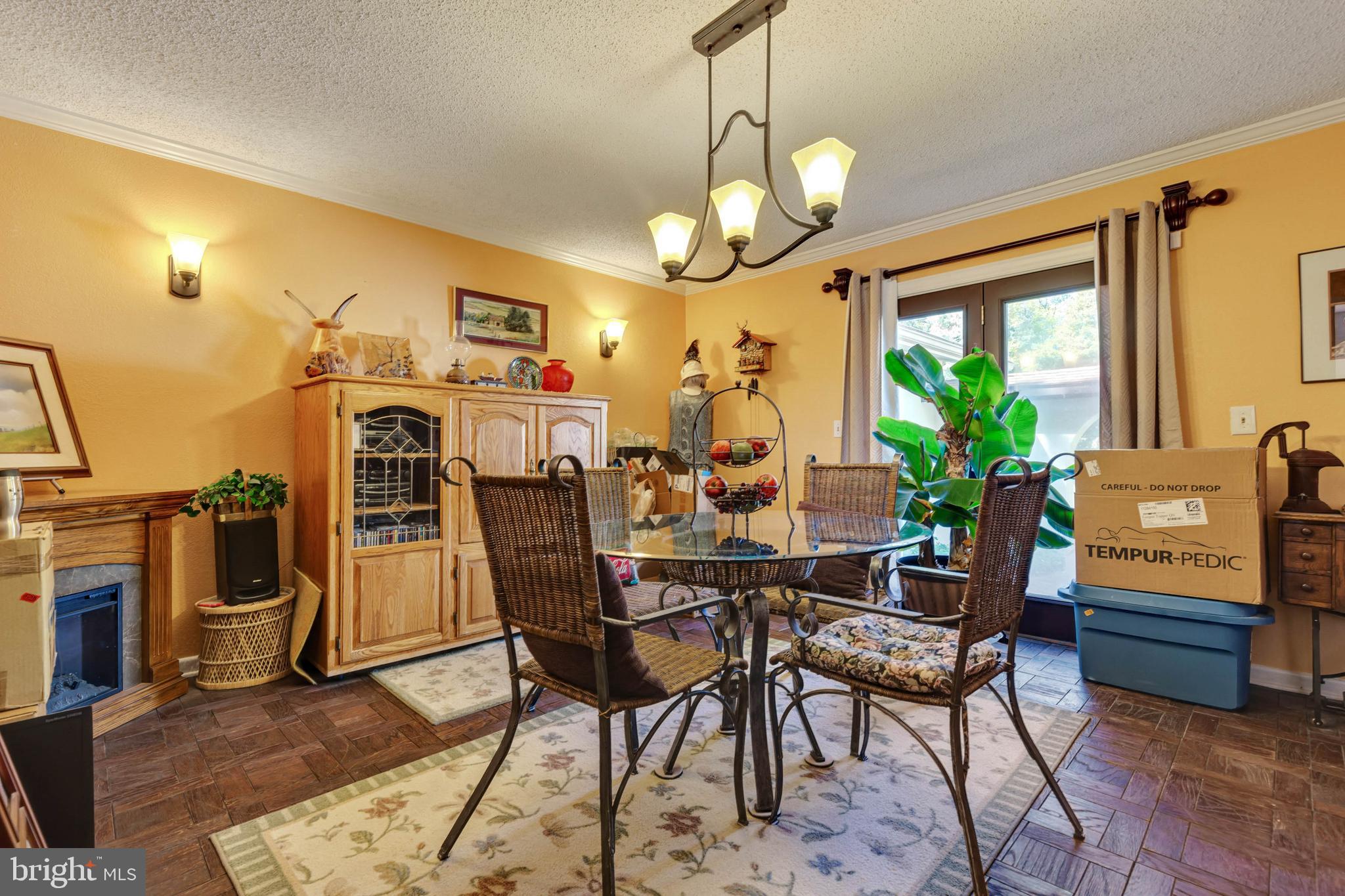 18509 Cabin Road Triangle, VA 22172 - Photo 34 of 107 Gallery Image 34