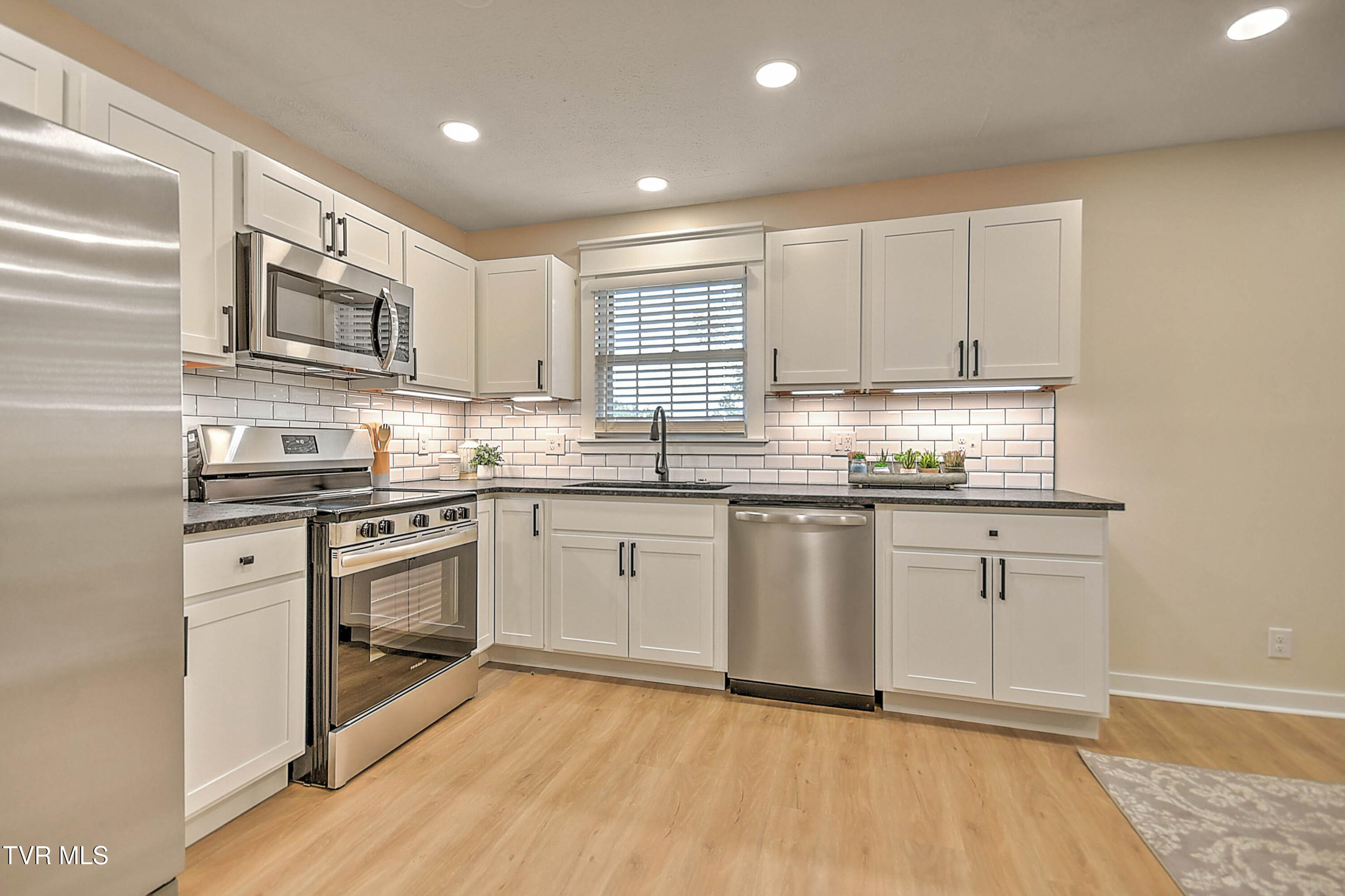 721 Foothills Road Kingsport, TN 37663 - Photo 15 of 44 721 Foothills CP-16