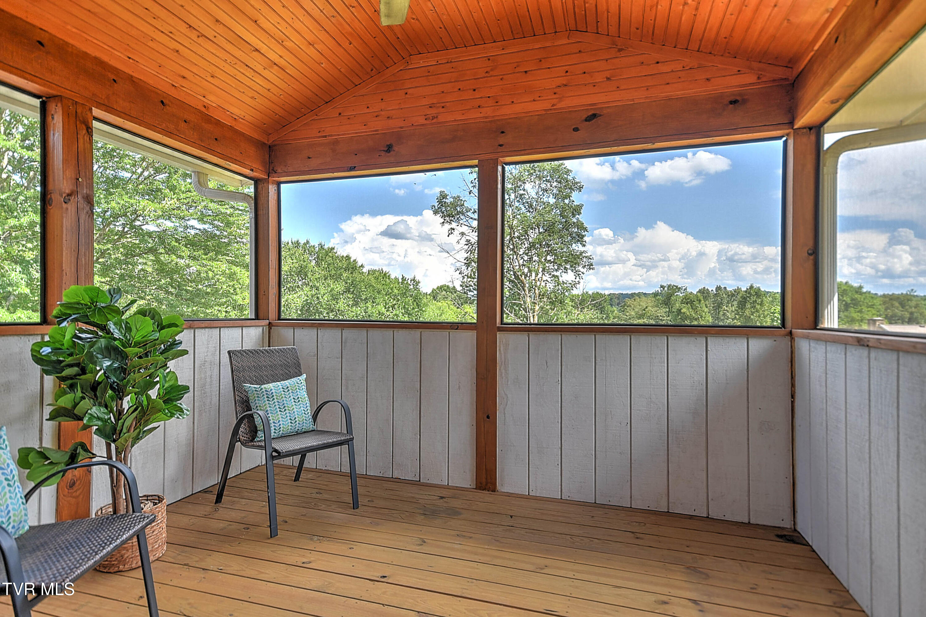 721 Foothills Road Kingsport, TN 37663 - Photo 35 of 44 721 Foothills CP-36