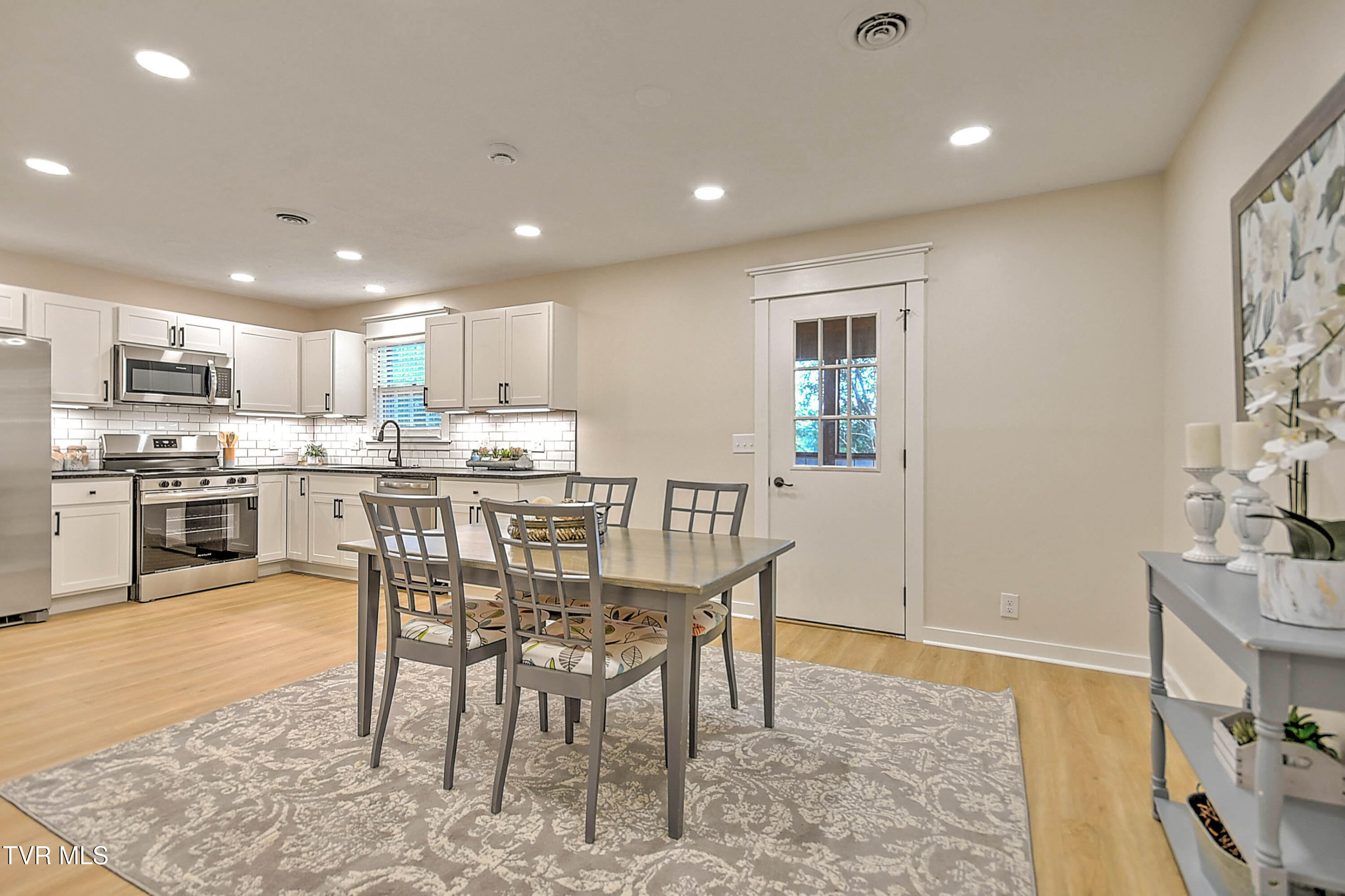 721 Foothills Road Kingsport, TN 37663 - Photo 10 of 44 721 Foothills CP-11