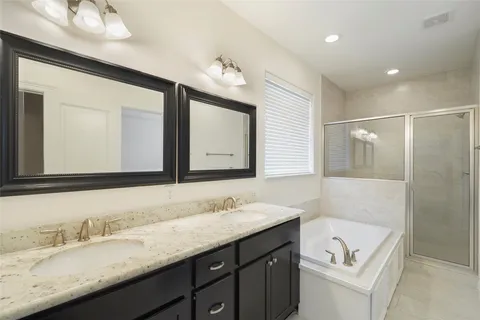 $399,000 | 724 Link Road, Houston, TX 77009