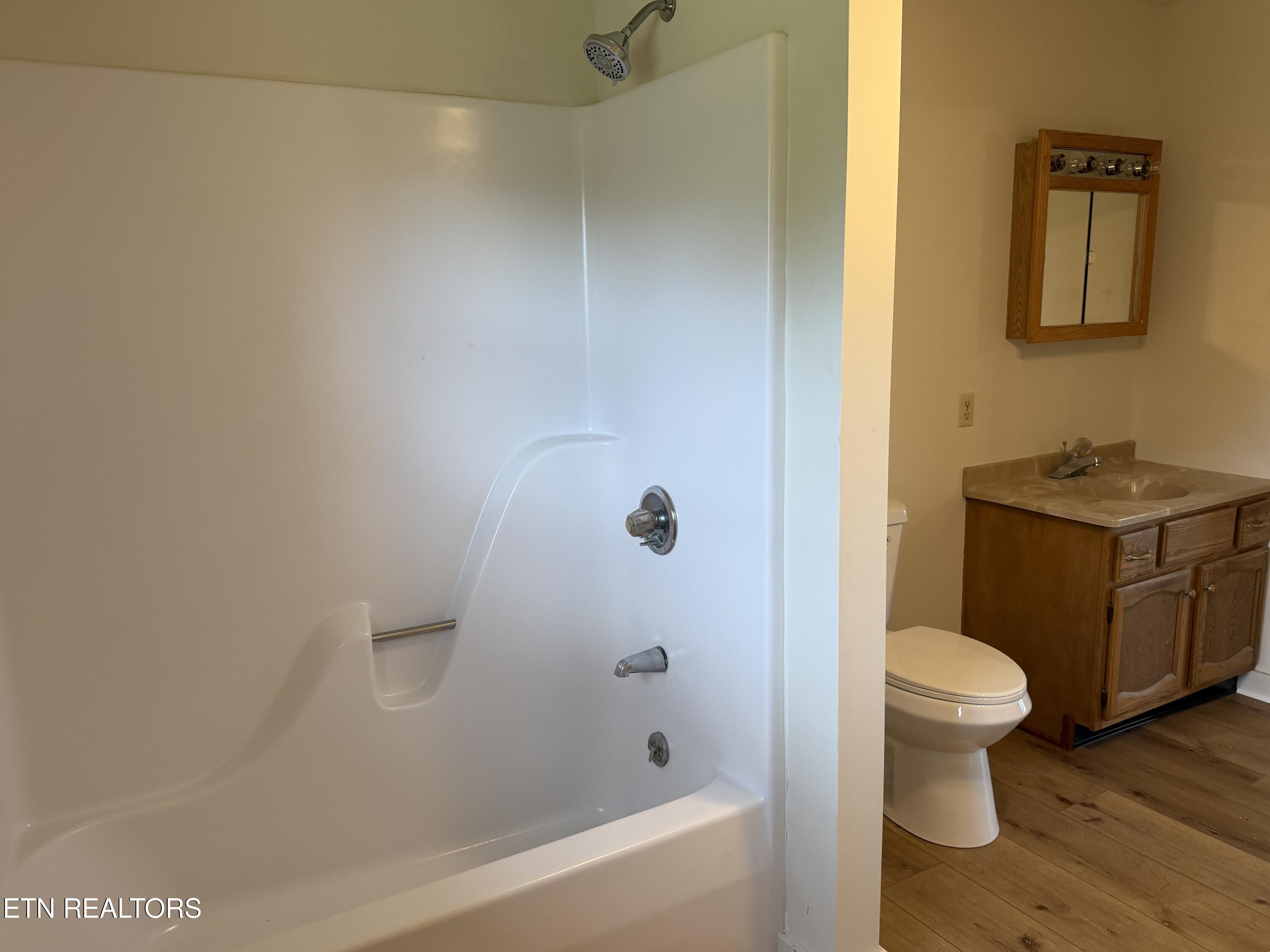 152 Morris Road Kingston, TN 37763 - Photo 11 of 20 Bathroom