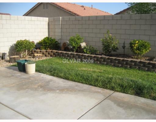 9679 Ridgebluff Avenue Las Vegas, NV 89148 - Photo 15 of 17 Patio/Deck.
