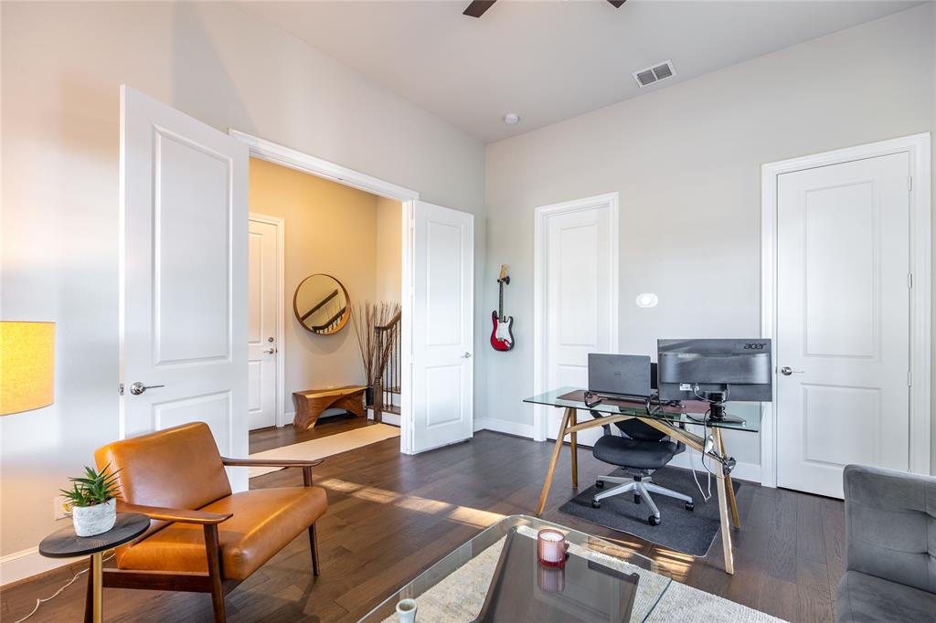 4116 Runyon Road Addison, TX 75001 - Photo 7 of 31