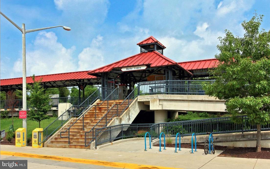 5920 Cove Landing Road, Unit 102 Burke, VA 22015 - Photo 40 of 45 a view of a chairs and table in the patio