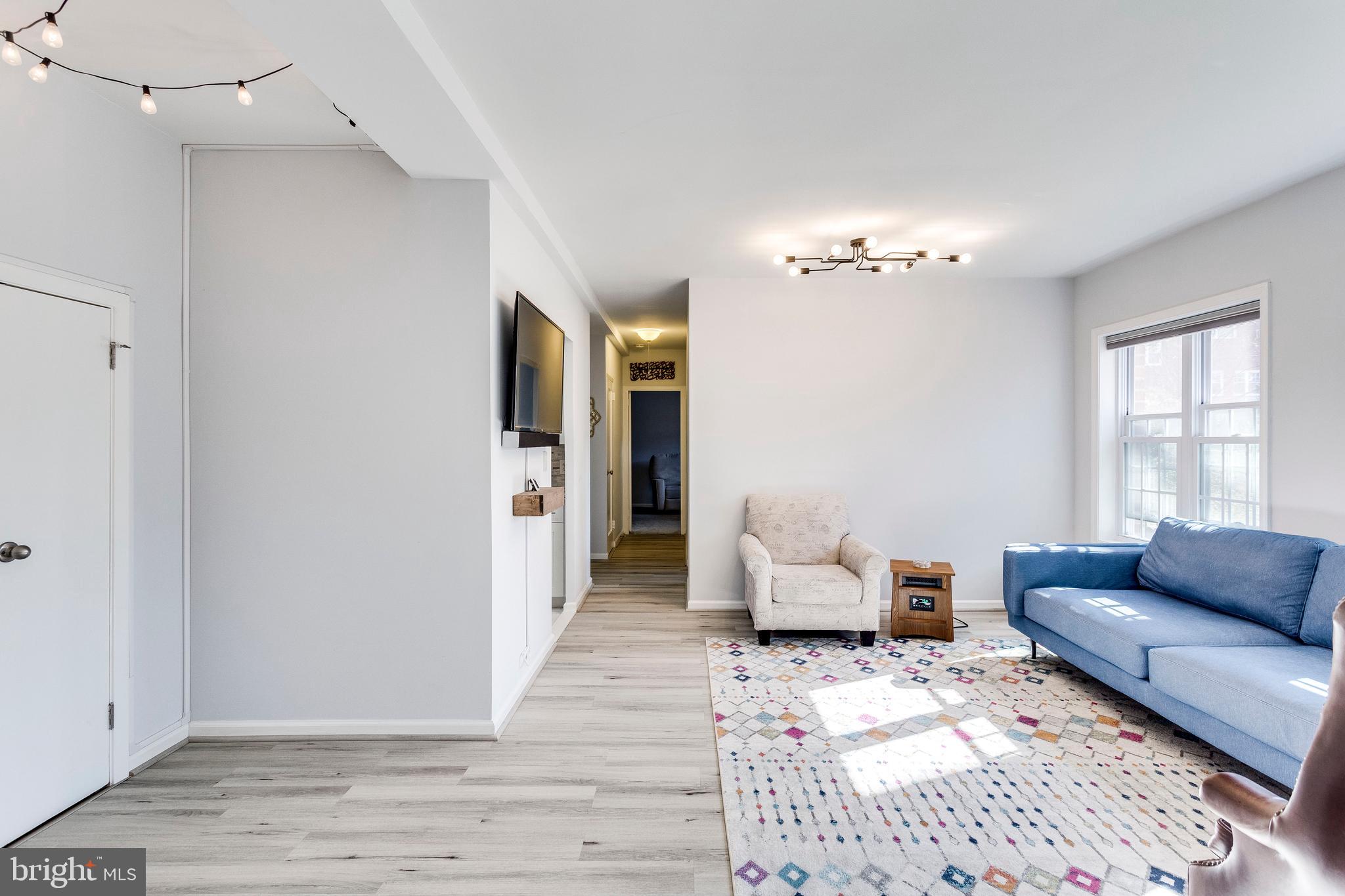 3234 Gunston Road Alexandria, VA 22302 - Photo 7 of 17 Family Room