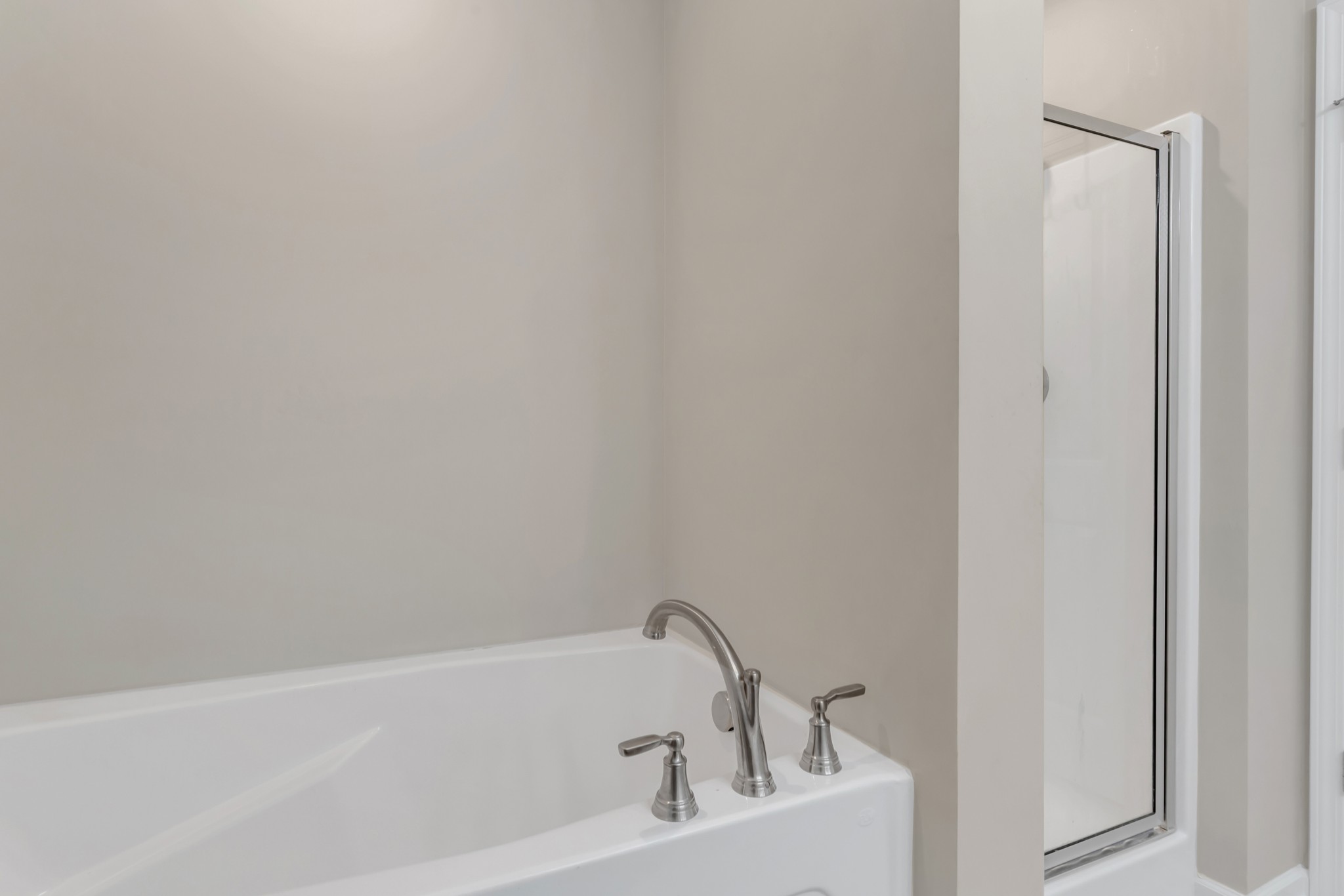 3507 Learning Lane Murfreesboro, TN 37128 - Photo 25 of 30 a bathroom with a bathtub