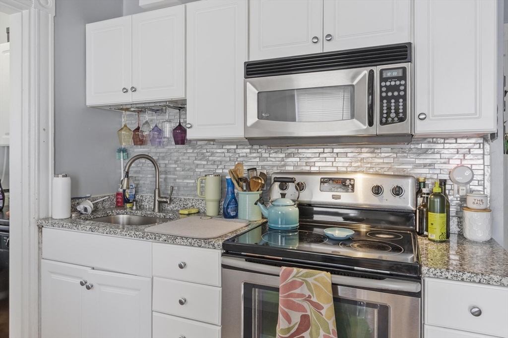 87 Roseclair Street, Unit 3 Boston, MA 02125 - Photo 6 of 19 Gallery Image 6