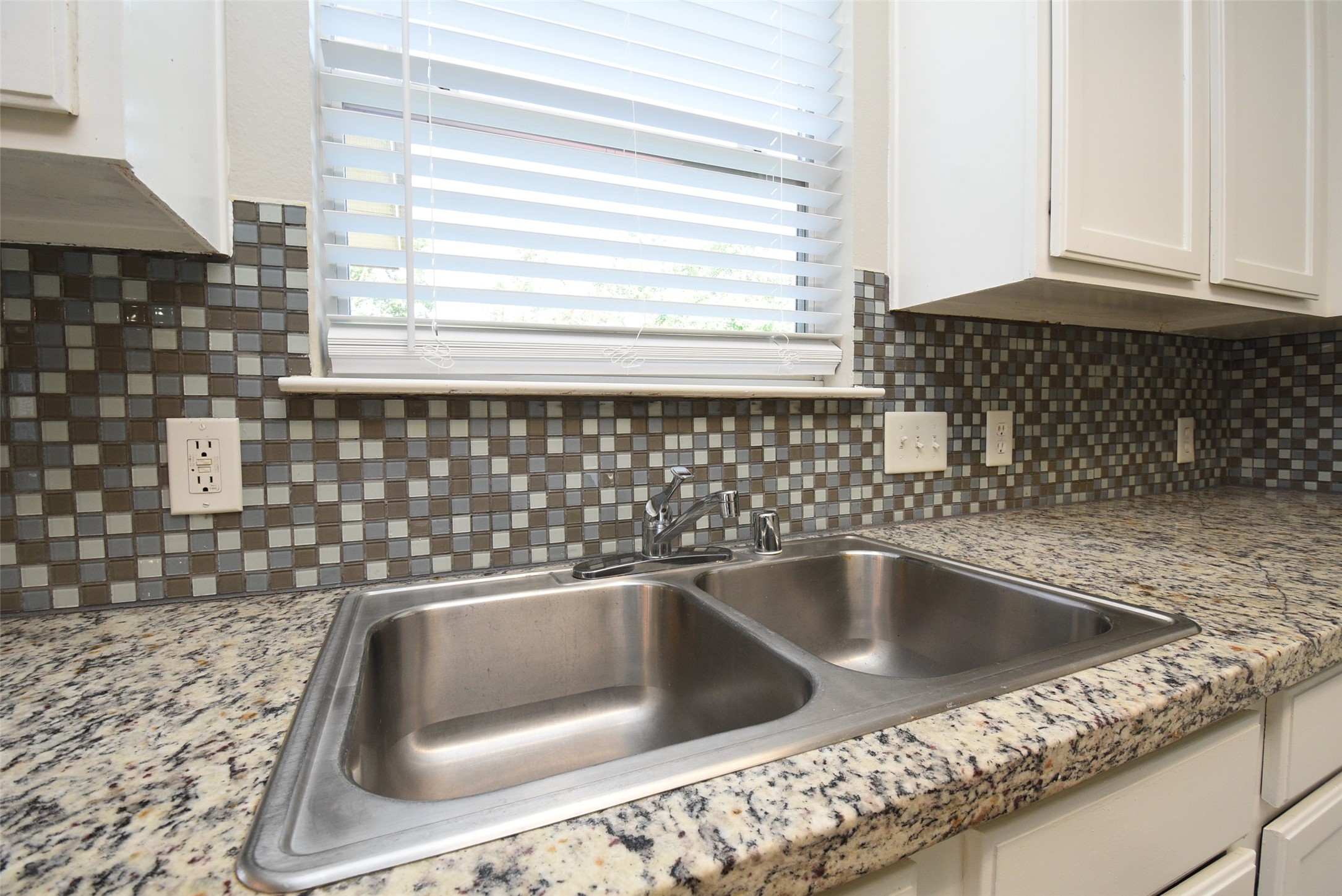 21603 Falvel Lake Drive Spring, TX 77388 - Photo 10 of 45