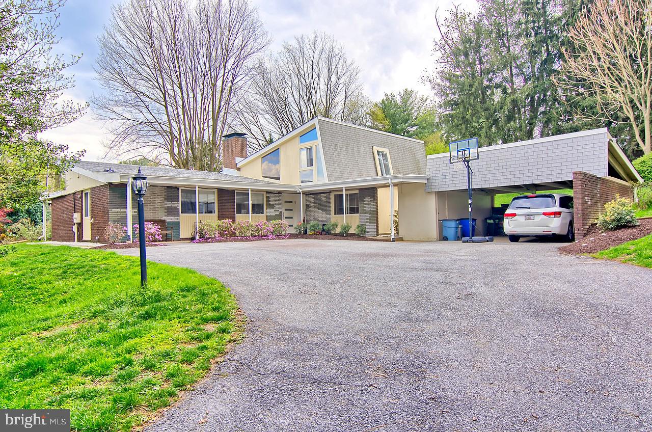 Spacious Home in Private Location