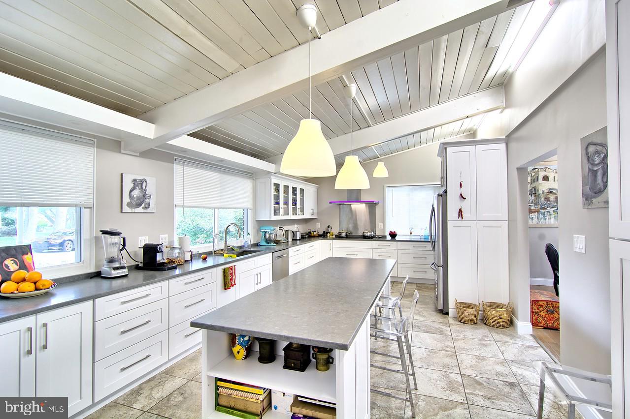 3403 Birch Hollow Road Baltimore, MD 21208 - Photo 11 of 39 Modern Kitchen w/cooking island, porcelain floor