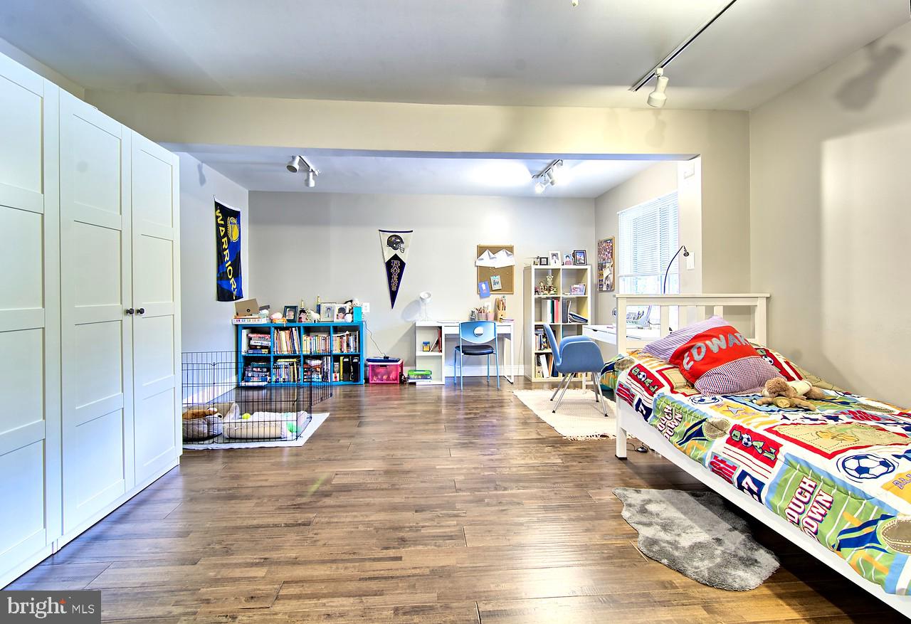 3403 Birch Hollow Road Baltimore, MD 21208 - Photo 21 of 39 Big Bedroom # 3 w/engineering hardwood floor
