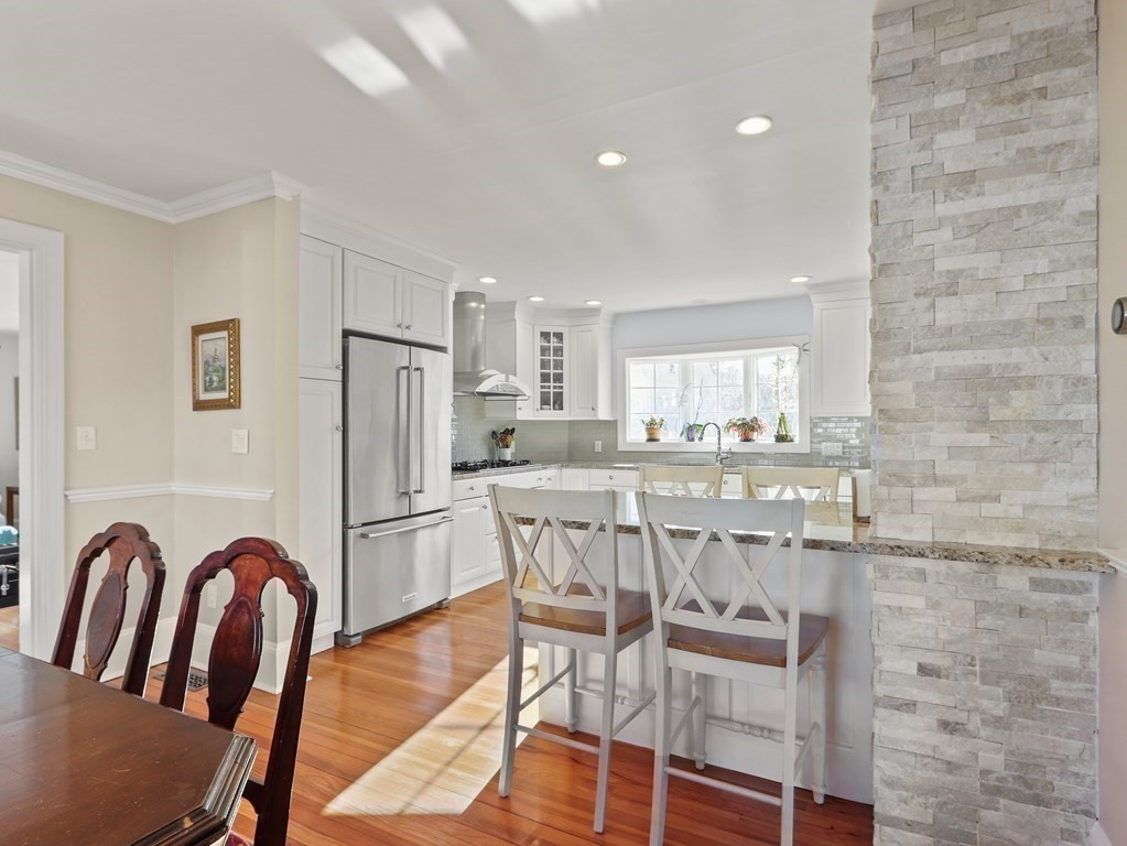 5 Hardy Road Wellesley, MA 02482 - Photo 6 of 30