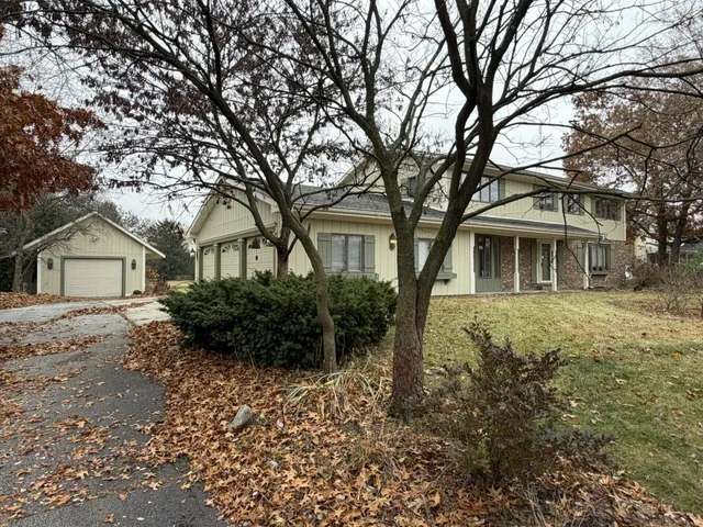 $425,000 | 10859 Bunker Drive, Demotte, IN 46310