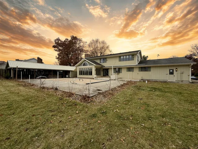 $425,000 | 10859 Bunker Drive, Demotte, IN 46310