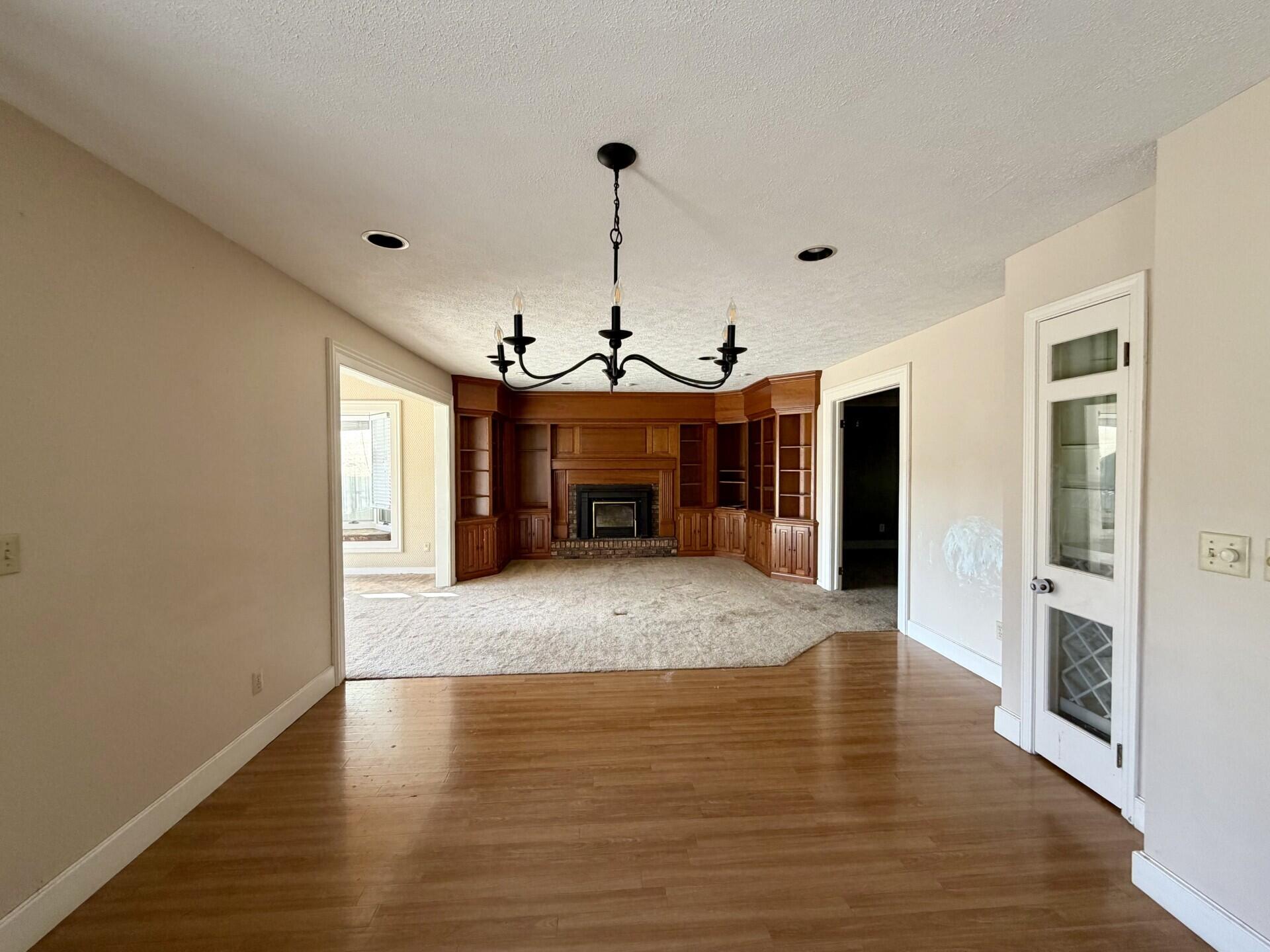 10859 Bunker Drive Demotte, IN 46310 - Photo 8 of 28 1920x1440