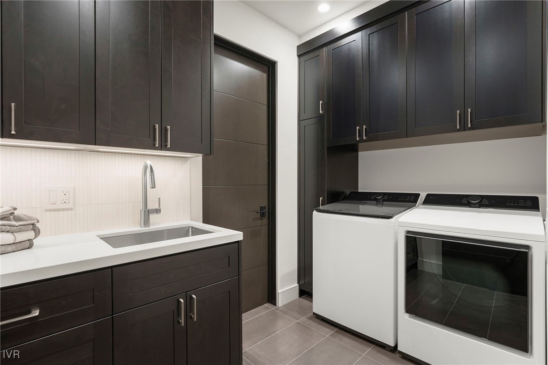 539 Cole Circle Incline Village, NV 89451 - Photo 46 of 49 a utility room with sink dryer and washer