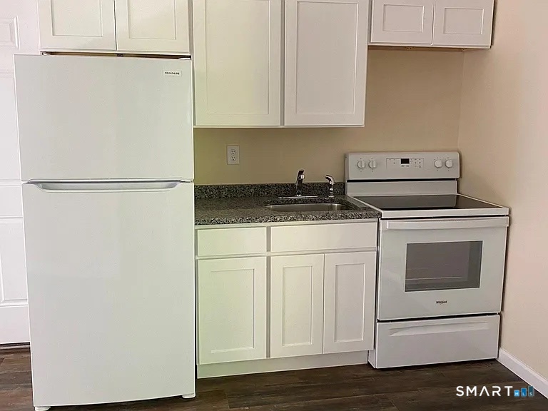 29 Session Street, Unit 2B Bristol, CT 06010 - Photo 2 of 13