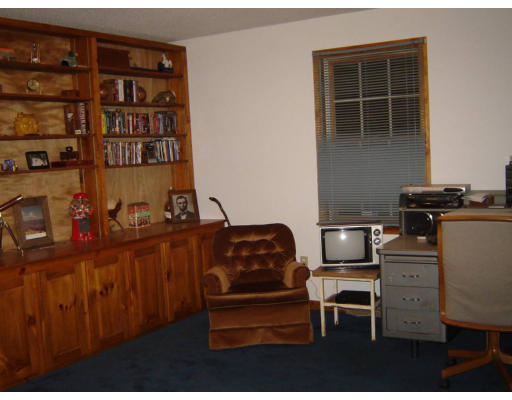 16 Union Road Holland, MA 01521 - Photo 7 of 9