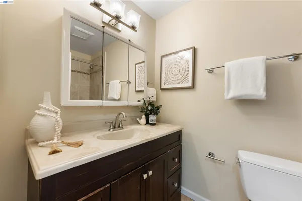 $260,000 | 4081 Clayton Road, Unit 221, Concord, CA 94521