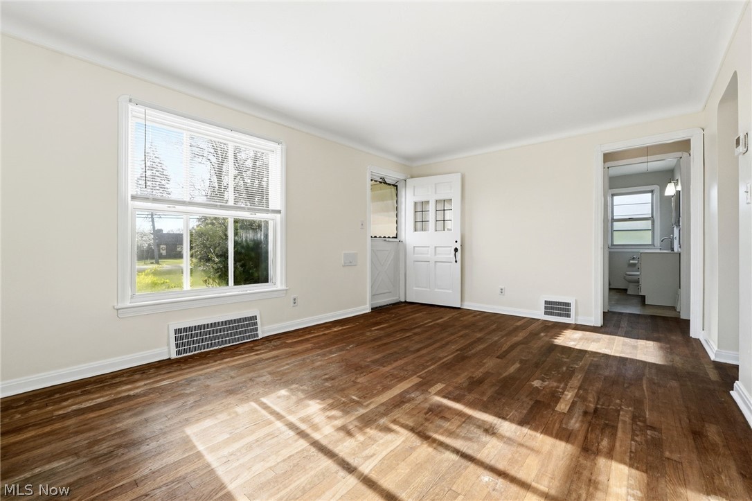 6210 Crossview Road Seven Hills, OH 44131 - Photo 12 of 45