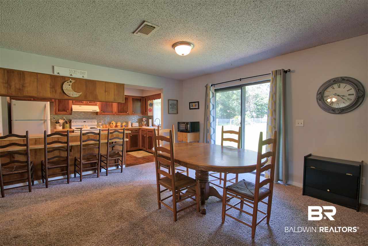 7450 Oak Drive Foley, AL 36535 - Photo 17 of 31 Dining Area