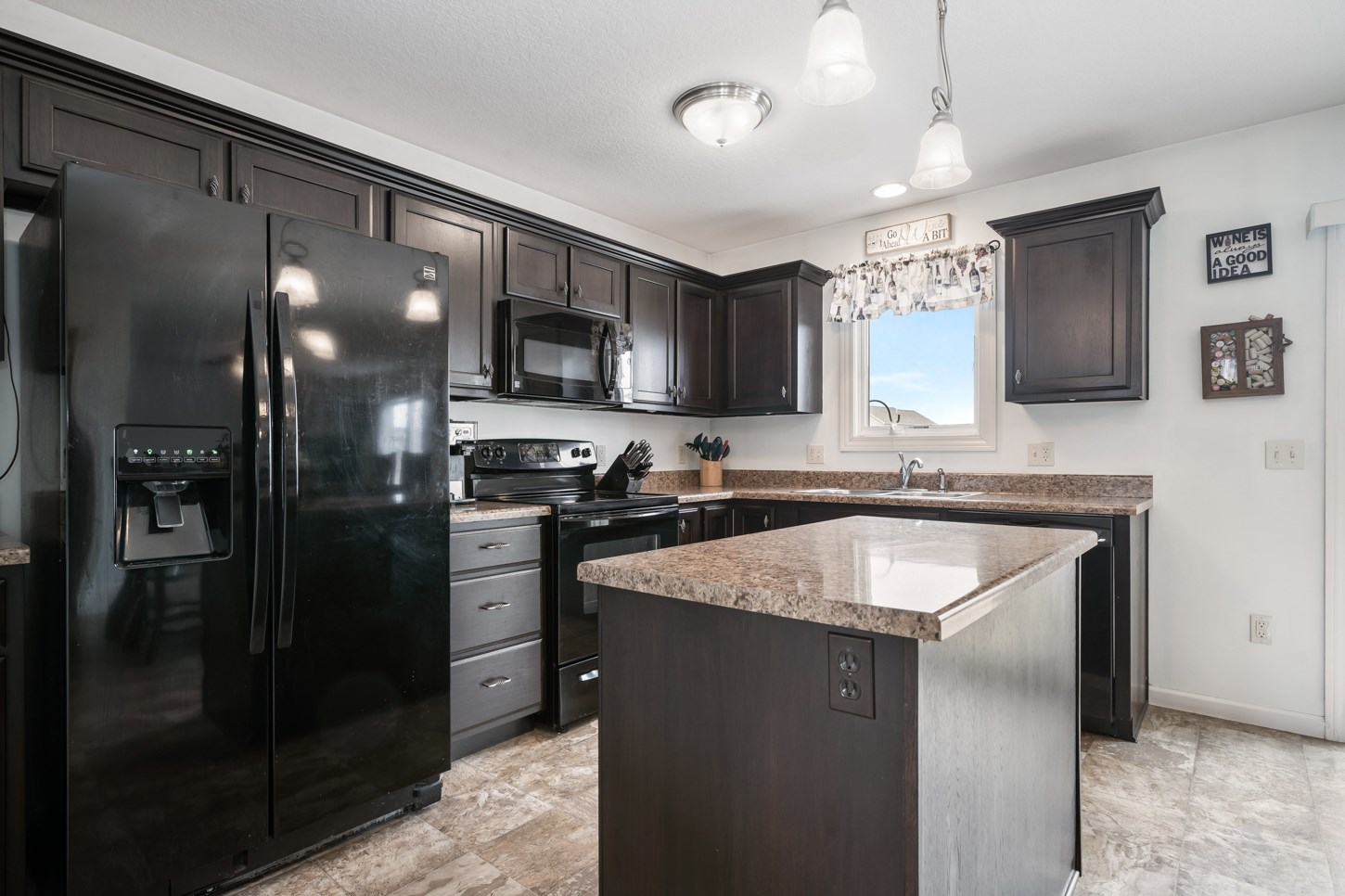 2474 Stonecrop Road Huntertown, IN 46748 - Photo 12 of 36