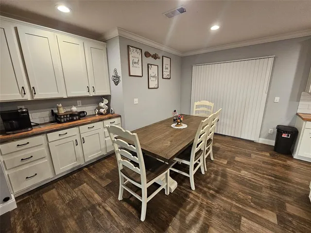 $300,000 | 220 Pr 5374 Groesbeck Tx 76642, Groesbeck, TX 76642