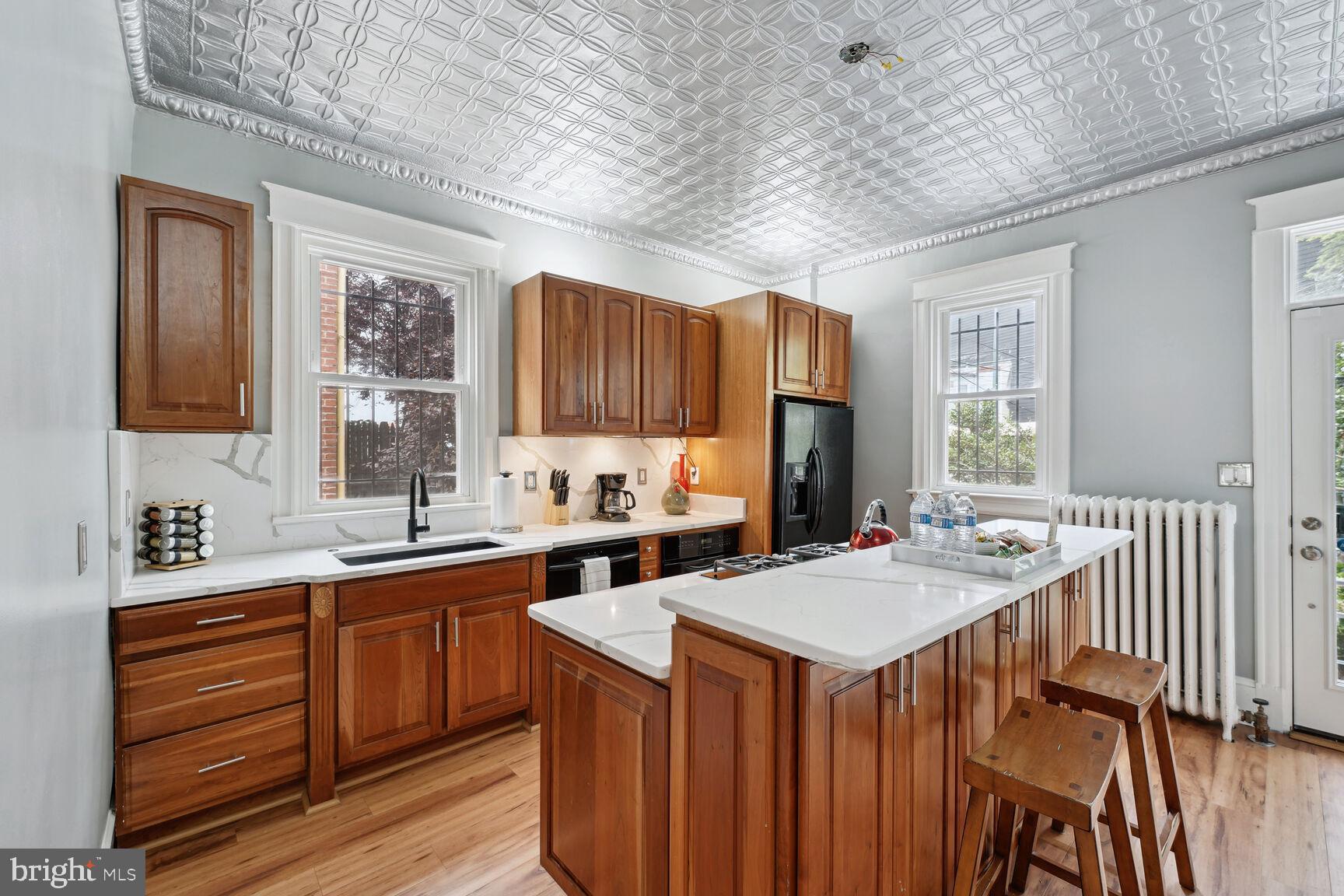 722 13th Street Southeast, Unit A Washington, DC 20003 - Photo 10 of 32