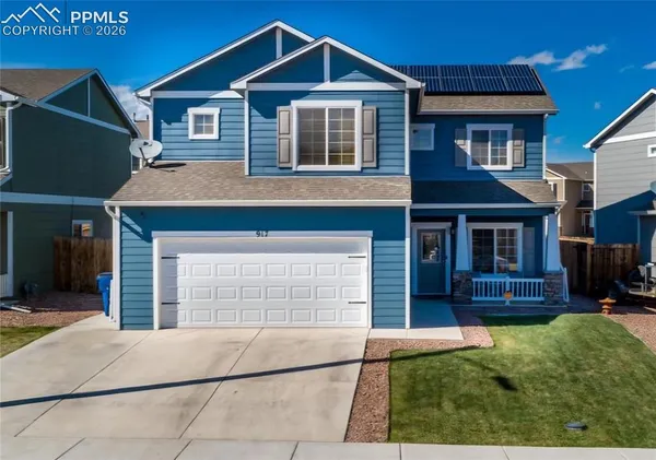 $369,900 | 917 Silverqueen Road, Pueblo, CO 81008