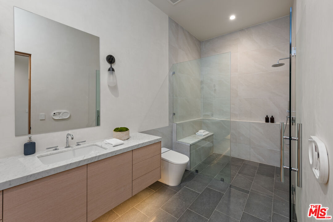 9705 Oak Pass Road Beverly Hills, CA 90210 - Photo 17 of 35 Gallery Image 17