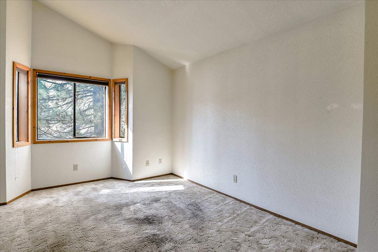 11675 Bennett Flat Road Truckee, CA 96161 - Photo 10 of 19 Gallery Image 10