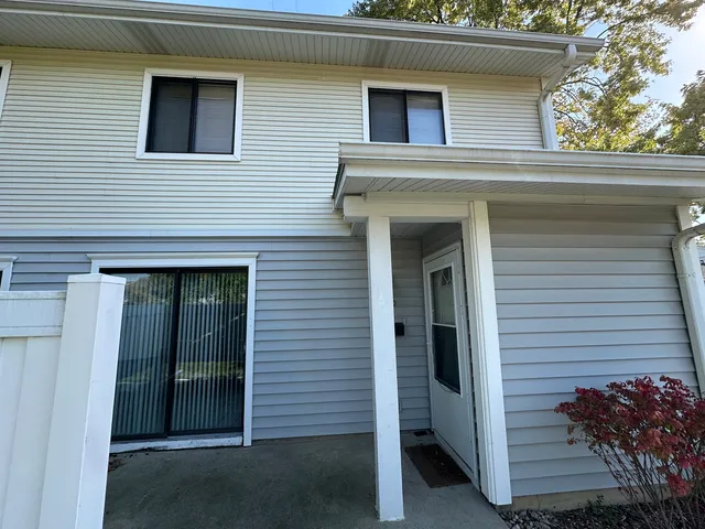 $2,100 | 710 Whitesail Drive, Schaumburg, IL 60194