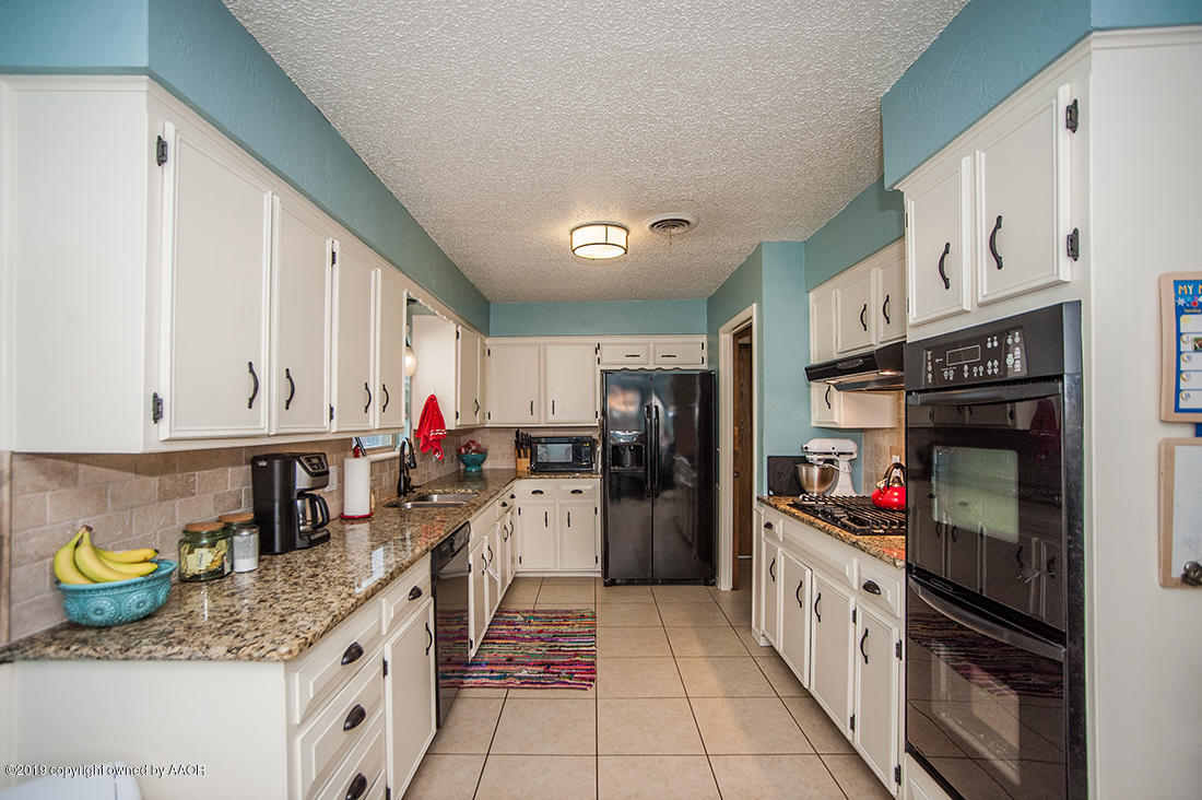 4408 Kingston Road Amarillo, TX 79109 - Photo 2 of 21 4408 Kingston_9775