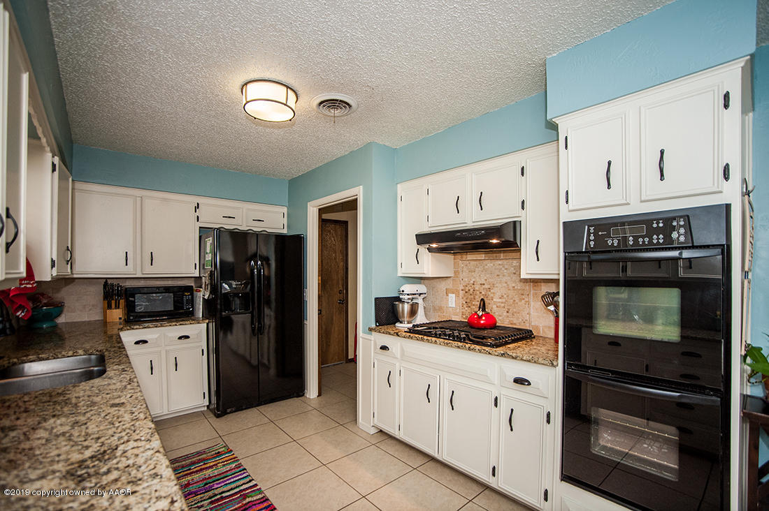 4408 Kingston Road Amarillo, TX 79109 - Photo 3 of 21 4408 Kingston_9776