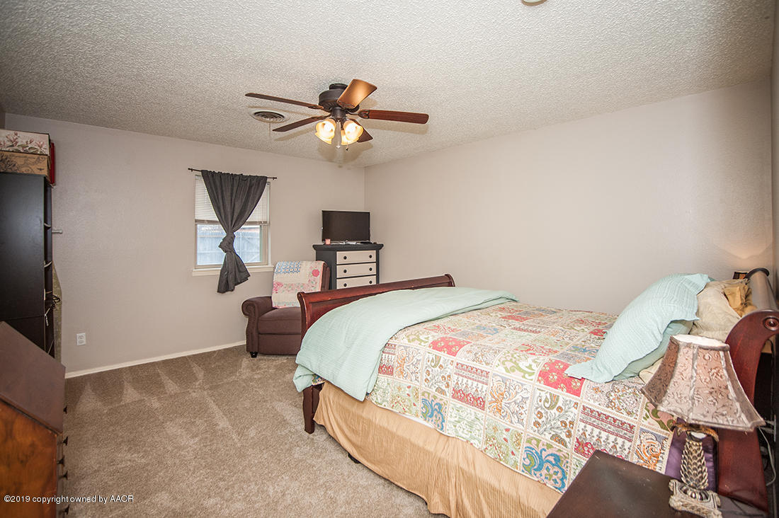 4408 Kingston Road Amarillo, TX 79109 - Photo 7 of 21 4408 Kingston_9750