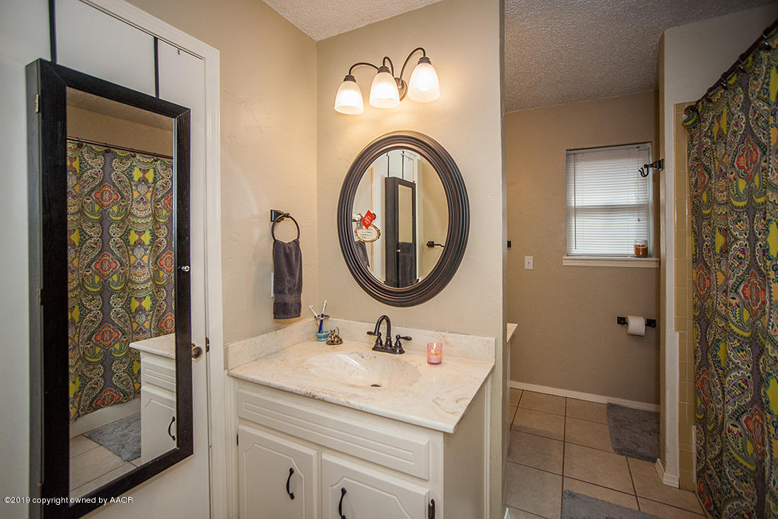 4408 Kingston Road Amarillo, TX 79109 - Photo 9 of 21 4408 Kingston_9756