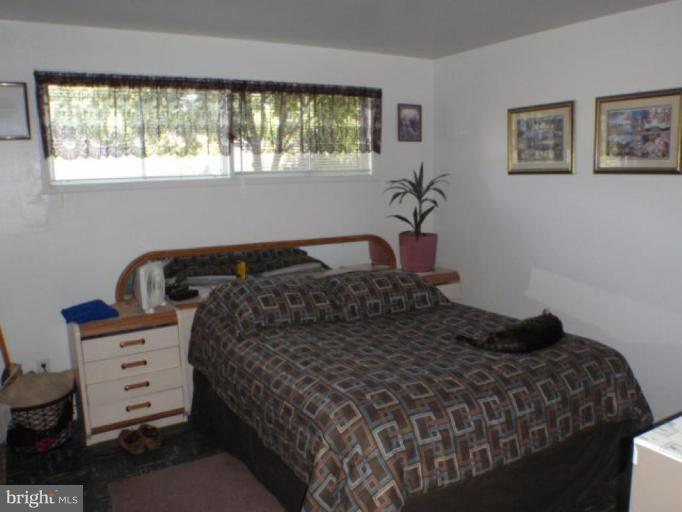 6218 Hanover Avenue Springfield, VA 22150 - Photo 2 of 8 Bedroom #1
