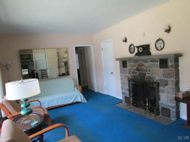 378 Preacher Hill Road Cresco, PA 18326 - Photo 4 of 17 Living Room