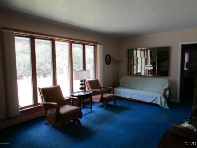 378 Preacher Hill Road Cresco, PA 18326 - Photo 5 of 17 Gallery Image 5