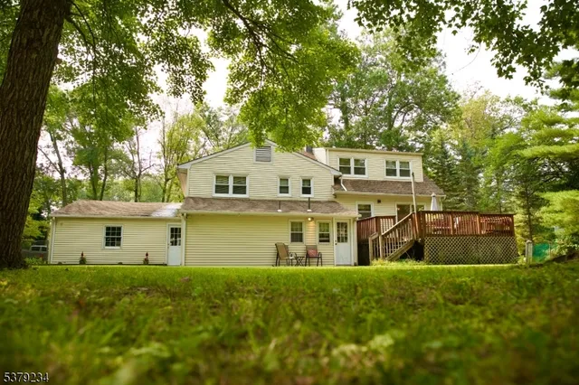 $824,900 | 29 Beach Street, East Hanover, NJ 07936